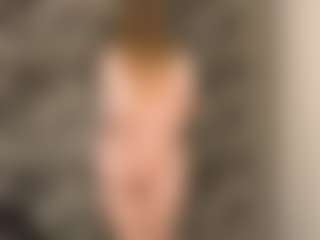RoslynMiernik's Live Sex Cam Show