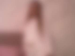 Live cam show with RoslynMiernik - Oil on Free Soda