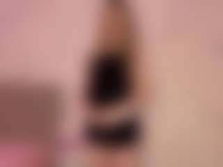 Live cam show with RoslynMiernik - Blonde Hair on Camsoda