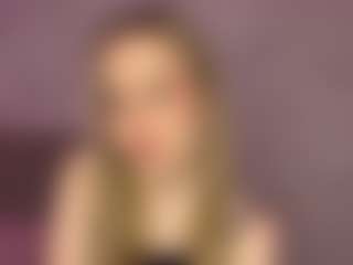 Live cam show with RoslynMiernik - Cosplay Granny on TeamSkeetLive