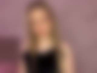 RoslynMiernik's Live Sex Cam Show