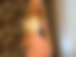 Live cam show with RoslynMiernik - Teen (18+) on Camsoda