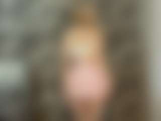 Live cam show with RoslynMiernik - Shower on Camming Site