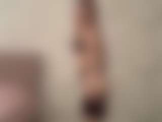 Live cam show with RoslynMiernik - Thong on Camsoda Late Night