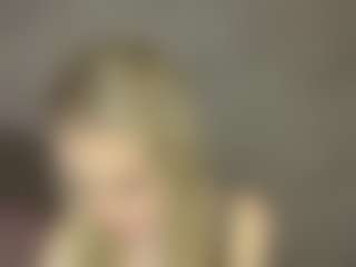 Live cam show with RoslynMiernik - Blue Eyes on liverealitysex.com