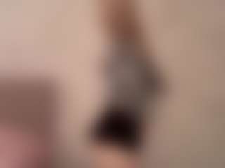 Live cam show with RoslynMiernik - Teen (18+) on xxxlivecams.org