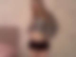RoslynMiernik's Live Sex Cam Show