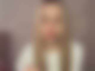 RoslynMiernik's Live Sex Cam Show