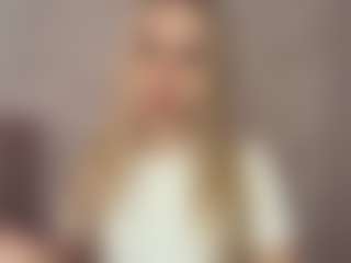 Live cam show with RoslynMiernik - Athletic College on TeamSkeetLive