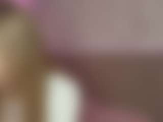 RoslynMiernik's Live Sex Cam Show