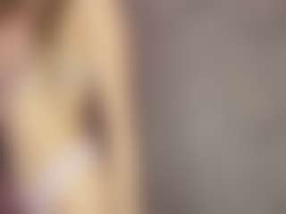 RoslynMiernik's Live Sex Cam Show