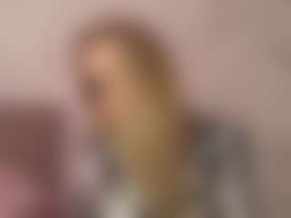 RoslynMiernik's Live Sex Cam Show