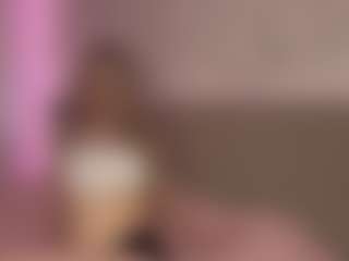 RoslynMiernik's Live Sex Cam Show