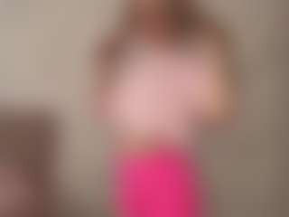 Live cam show with RoslynMiernik - Upskirt on pussylord.com