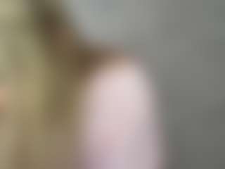 Live cam show with RoslynMiernik - Domination on infinitiblacc.com