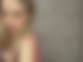 RoslynMiernik's Live Sex Cam Show