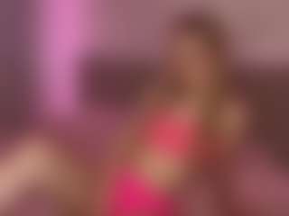 Live cam show with RoslynMiernik - Butt Plug on TottyGirls