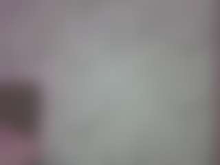 Live cam show with RoslynMiernik - Pretty on Big Tits