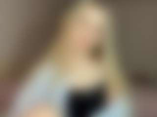 RoslynMiernik's Live Sex Cam Show