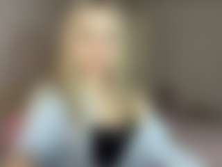 RoslynMiernik's Live Sex Cam Show