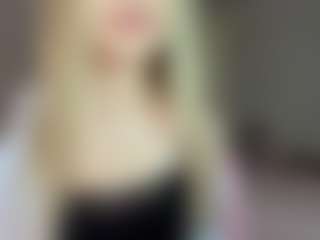 RoslynMiernik's Live Sex Cam Show
