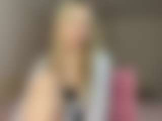 Live cam show with RoslynMiernik - Domination on CamClone