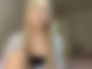 RoslynMiernik's Live Sex Cam Show