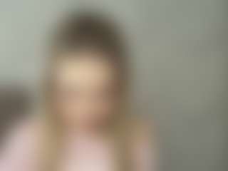 Live cam show with RoslynMiernik - Oil on CamClone