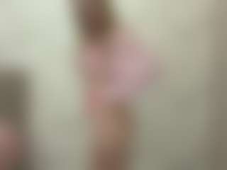 Live cam show with RoslynMiernik - Shower on TeamSkeetLive