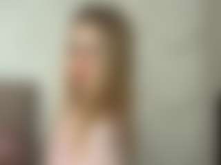 Live cam show with RoslynMiernik - Stockings on WildCum