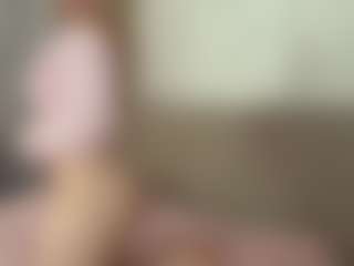 RoslynMiernik's Live Sex Cam Show