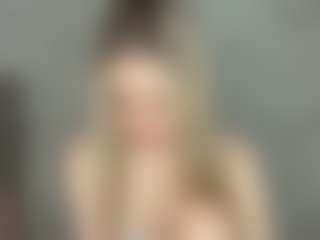 Live cam show with RoslynMiernik - Erotic on https://playwithruby.com