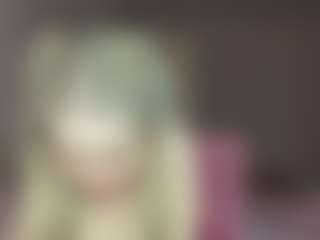 Live cam show with RoslynMiernik - Thong on Gym Cam Girls