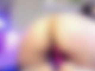 Live cam show with Rousse-dh - Lovense on Camsoda