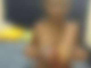 YelloMellow's Live Sex Cam Show