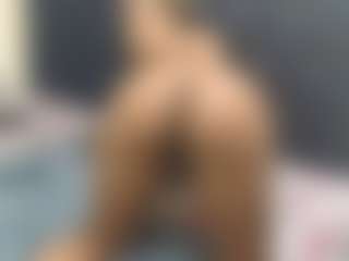 YelloMellow's Live Sex Cam Show