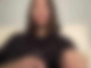 Live cam show with AnnetteWiatrak - Striptease Granny on Camsoda