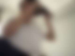 AnnetteWiatrak's Live Sex Cam Show