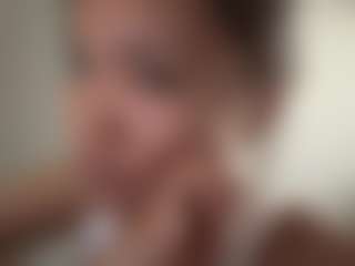 Live cam show with AnnetteWiatrak - Interactivetoy Granny on MyBangCams