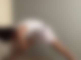 AnnetteWiatrak's Live Sex Cam Show