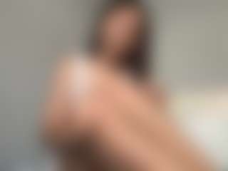 AnnetteWiatrak's Live Sex Cam Show