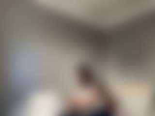 AnnetteWiatrak's Live Sex Cam Show