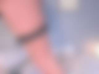 Live cam show with Dany-Layton - New MILF on Livezox