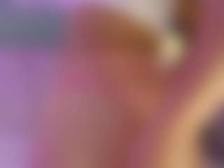 Live cam show with DebonyRose - College Curvy on AdultVida.com