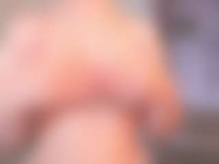 Live cam show with IvanaKnisley - Tittyfuck on AdultVida.com