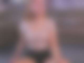 Live cam show with IvanaKnisley - Thin on 1on1-livenow