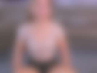 Live cam show with IvanaKnisley - Gray Eyes on camgirlchat.live