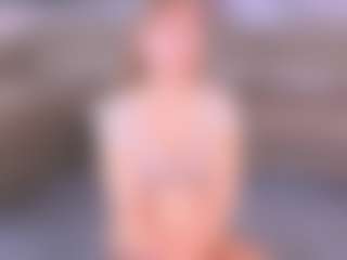 Live cam show with IvanaKnisley - Thin on intimatelivegirls.com