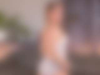 Live-Cam-Show mit IvanaKnisley - Upskirt auf Camsoda