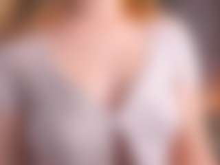 Live cam show with IvanaKnisley - Teen (18+) on Camsoda